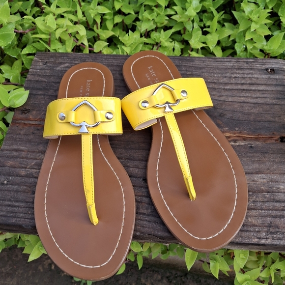 kate spade Shoes - Kate Spade Cece Heart Yellow Patent Leather Thong Slip-On Sandals Women Size 7
